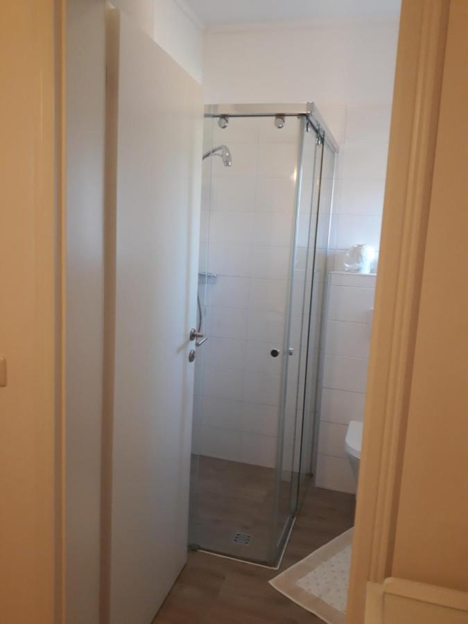 Apartments Vanesa พูลา ภายนอก รูปภาพ