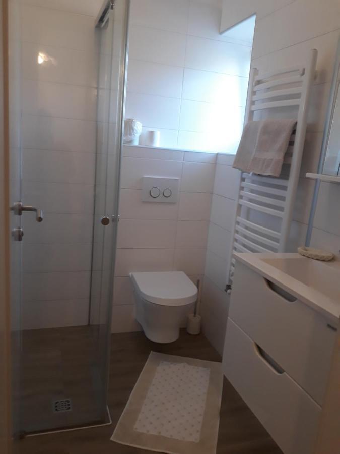 Apartments Vanesa พูลา ภายนอก รูปภาพ
